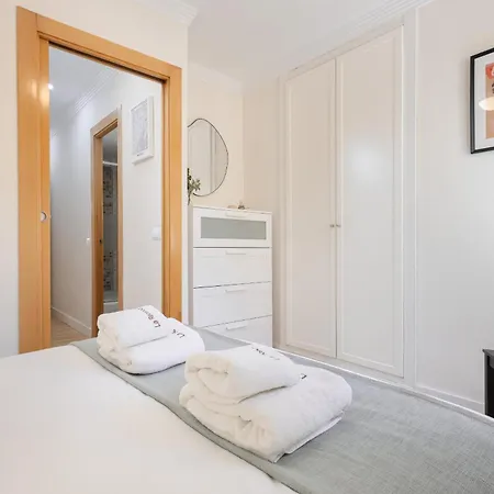 Apartamento C66 Lovely 2 Bdr With Terrace Close To The Málaga