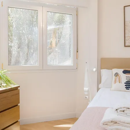 C66 Lovely 2 Bdr With Terrace Close To The Málaga
