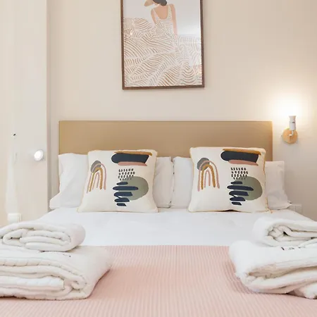 C66 Lovely 2 Bdr With Terrace Close To The Apartment